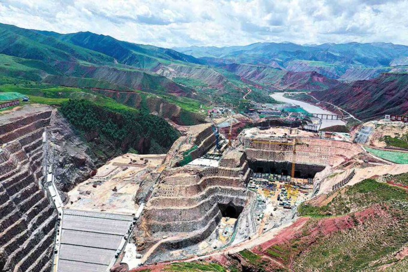 China se ha propuesto el más difícil todavía en su nueva megaconstrucción: una presa a 5.000 metros de altitud.