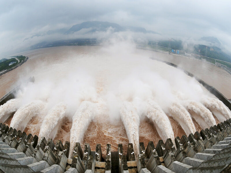 La capacidad hidroeléctrica mundial creció 34 GW en 2022, algo que no se veía desde hace seis años.