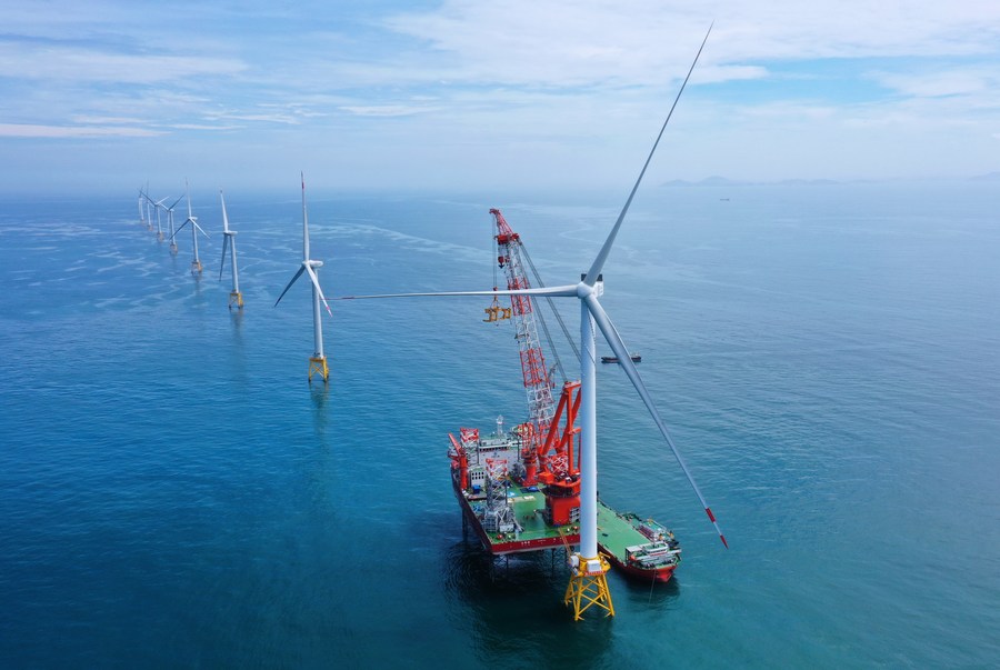 Esta turbina eólica marina es la más grande del mundo y genera energía limpia como para abastecer a todos los hogares de Vigo: el nuevo récord de China.